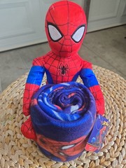 Marvels Spider-Man Fearless Spidey Character Hugger Pillow & Silk Touch Throw