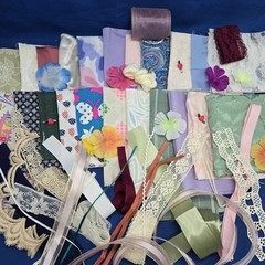 Slow Stitching Lot Fabric Scraps Trim Lace Ribbon Sew 3/4 Lb Junk Journaling