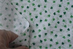 By 1/2 Yd, Green Clover & Silver Sparkles on Quilt Cotton/Fabric Traditions,E154