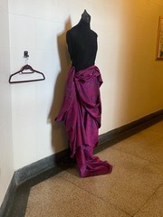 THAI SILK HAND WOVEN IN THAILAND WITH 100 % PURE SILK