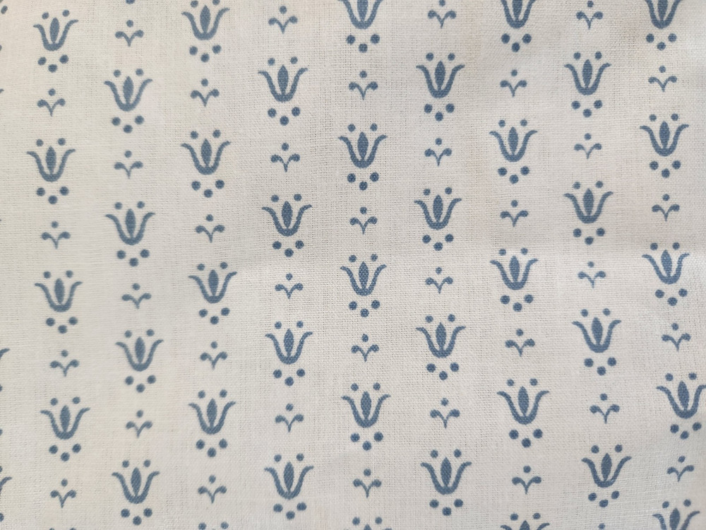 Vintage Blue Tulip Pennsylvania Dutch Quilting Polished Cotton Stanly King 22x8Y