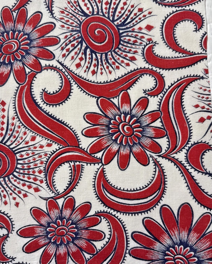 1930-1940s feedsack fabric piece 9×11″ Navy Blue & Red Floral