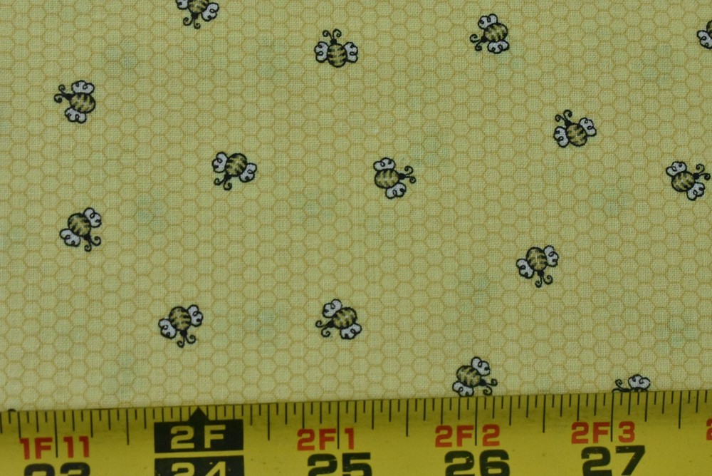 By 1/2 Yd, Vintage, Honey-Bees on Yellow Honeycomb Quilt Cotton, Jo-Ann, P7733