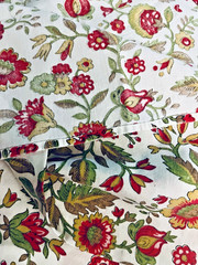 VTG Colonial Style Paisley Red Green & Gold Florals on White 43” X 21½”