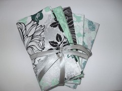 Fabric Editions 5 Piece Bundle Fabric Palette 18 x 21 Inch Cotton Quilting Craft