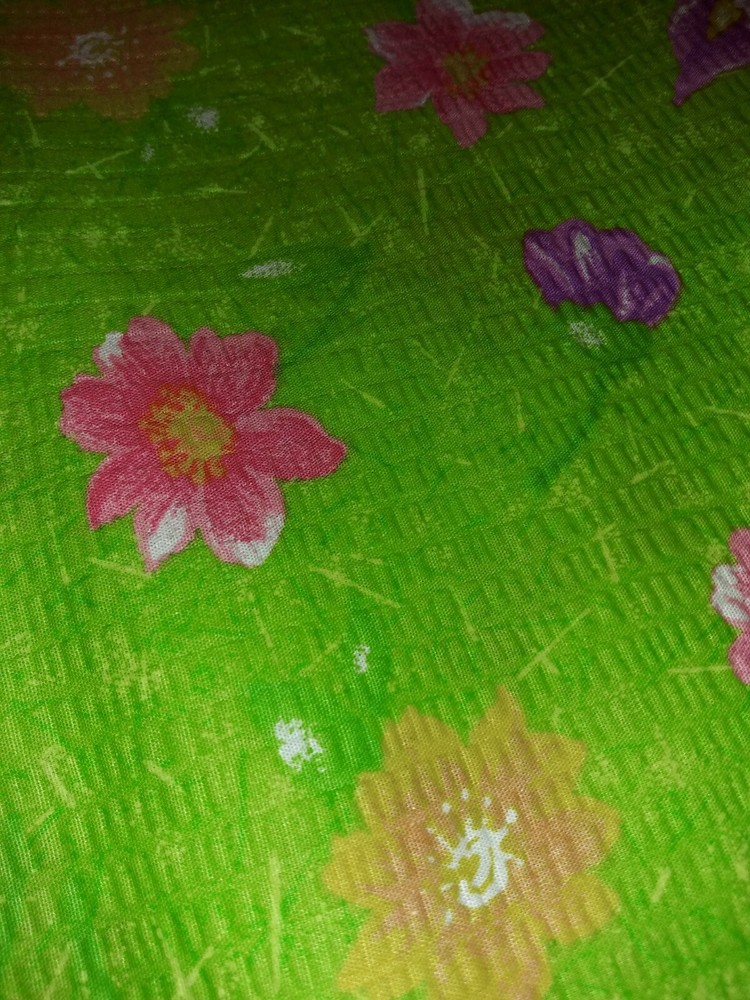 VTG General Fabrics co. Bright Green Fabric with Flowers 3 yards 31″ x 46″ wide