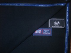 60% MOHAIR & 40% WOOL SUITING FABRIC IN BLACK MADE IN ENGLAND = 285 g/m. = 3.8 m