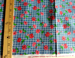 FLOWER PRINT ON WHITE CHECKS MARCUS BROS 100% COTTON FABRIC 2 YARDS X 45″