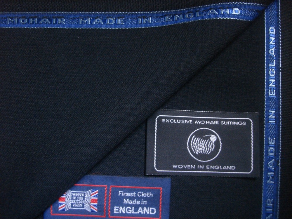 60% MOHAIR & 40% WOOL SUITING FABRIC IN BLACK MADE IN ENGLAND = 285 g/m. = 3.8 m