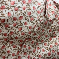 Belle Nouveau Connecting Threads Fabric Twisting Tulips Antique Pink 44″ x 4yds