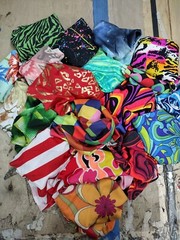 8 pounds scraps and 1/4 and 1/2 yard prints 4 ways