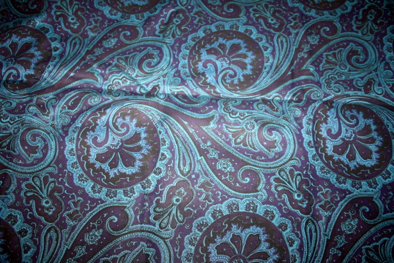 LARGE, LIGHT BLUE/DARK BLUE CIRCULAR DESIGN BY JINNY BEYER – 100% COTTON FABRIC