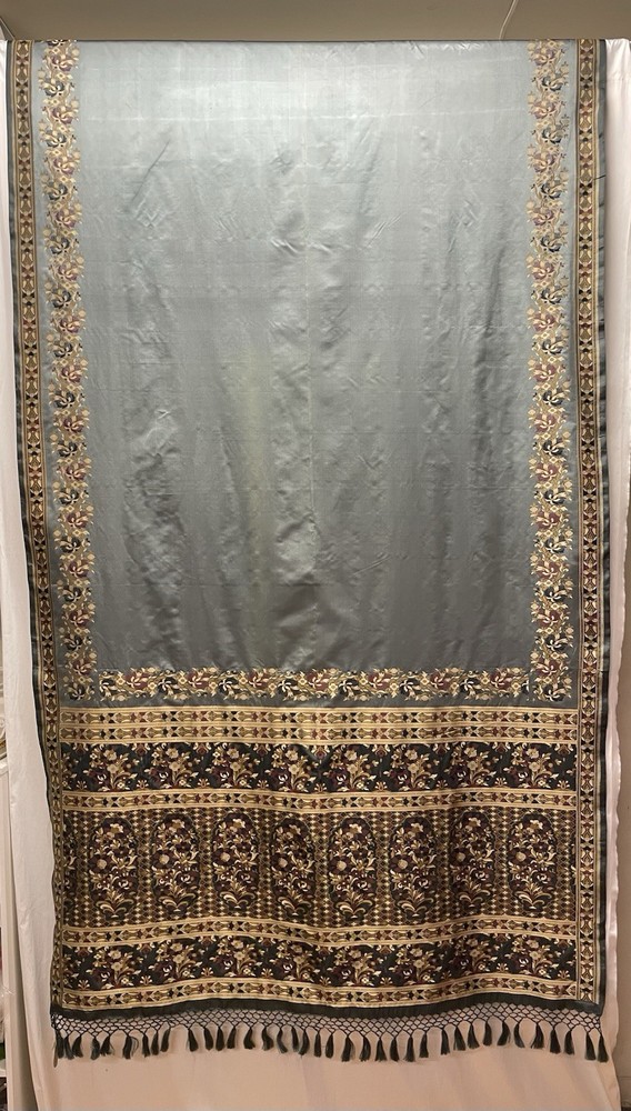 Exquisite Floral & Paisley Border Silk Sari Sage Green 5.5 In Length 44″ Wide