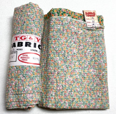 VTG 1970s TG&Y 3-1/2 Yards x 36″ Gingham Seersucker Fabric Tiny Colorful Flowers