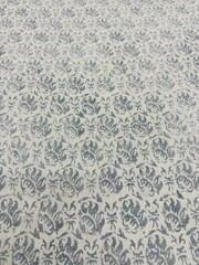 Le Gracieux Small Floral Damask Linen Print Fabric- Pienza Resist / Azul 2.20 yd