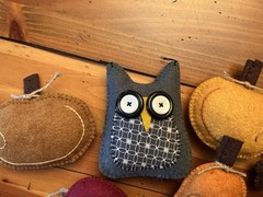 PRIM WOOL FELT ORNIES BOWL FILLERS NINE FALL PUMPKINS, LEAVES AND OWL