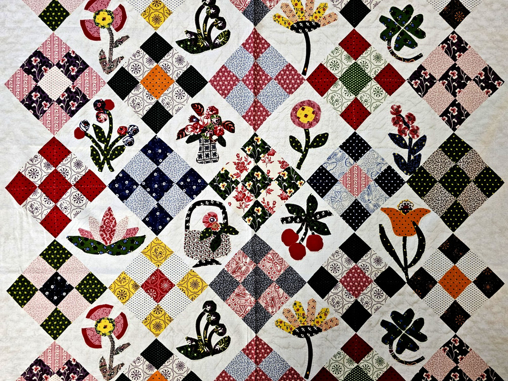 WINDHAM Fabrics CALICO GARDEN Shelburne Museum Cheater Quilt Squares 54″ L x 44″