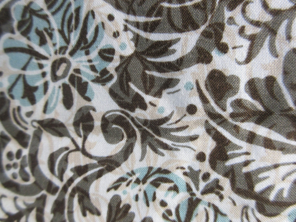 3+ Yards Floral Botanic Bohemian Manor Fabric By In The Beginning