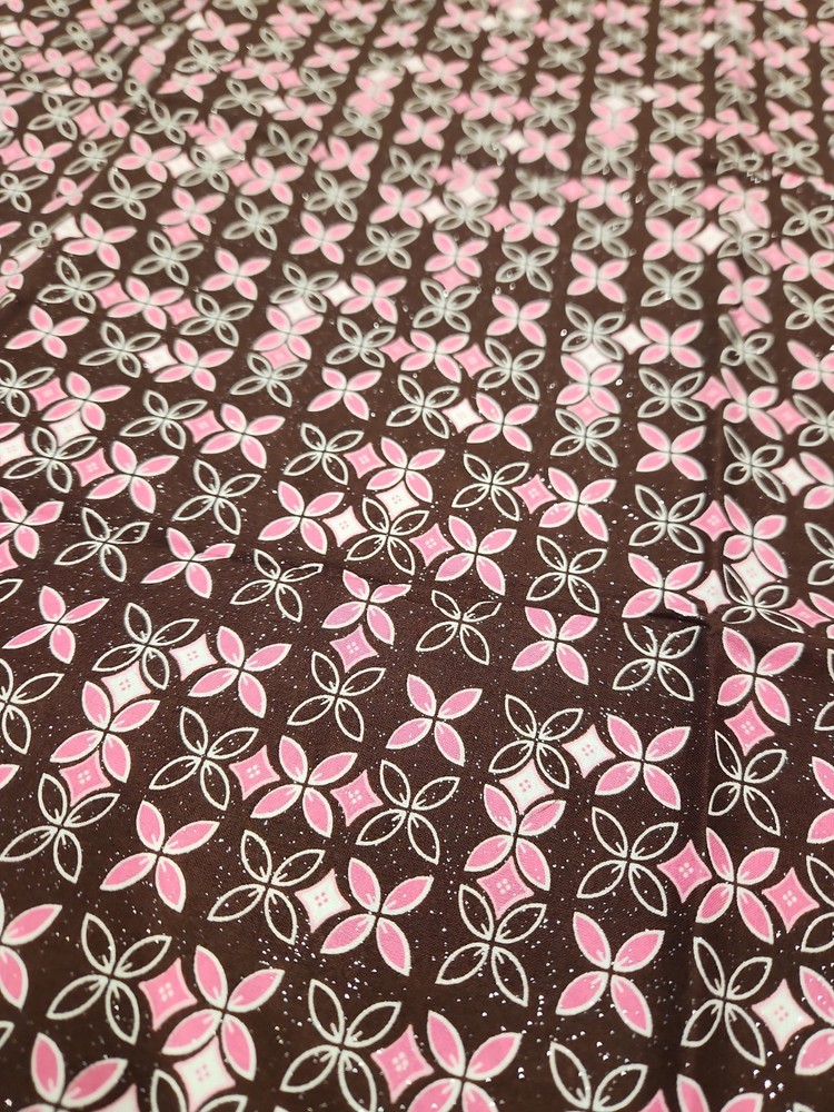 100% Cotton Medallions DARK BROWN bright Pink White Glitter Fabric Quilting Sew