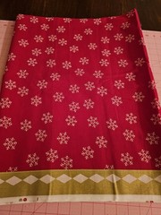 Red White Snowflakes Christmas Gold Border Print Cotton Fabric 3 Yds 20″ x 45