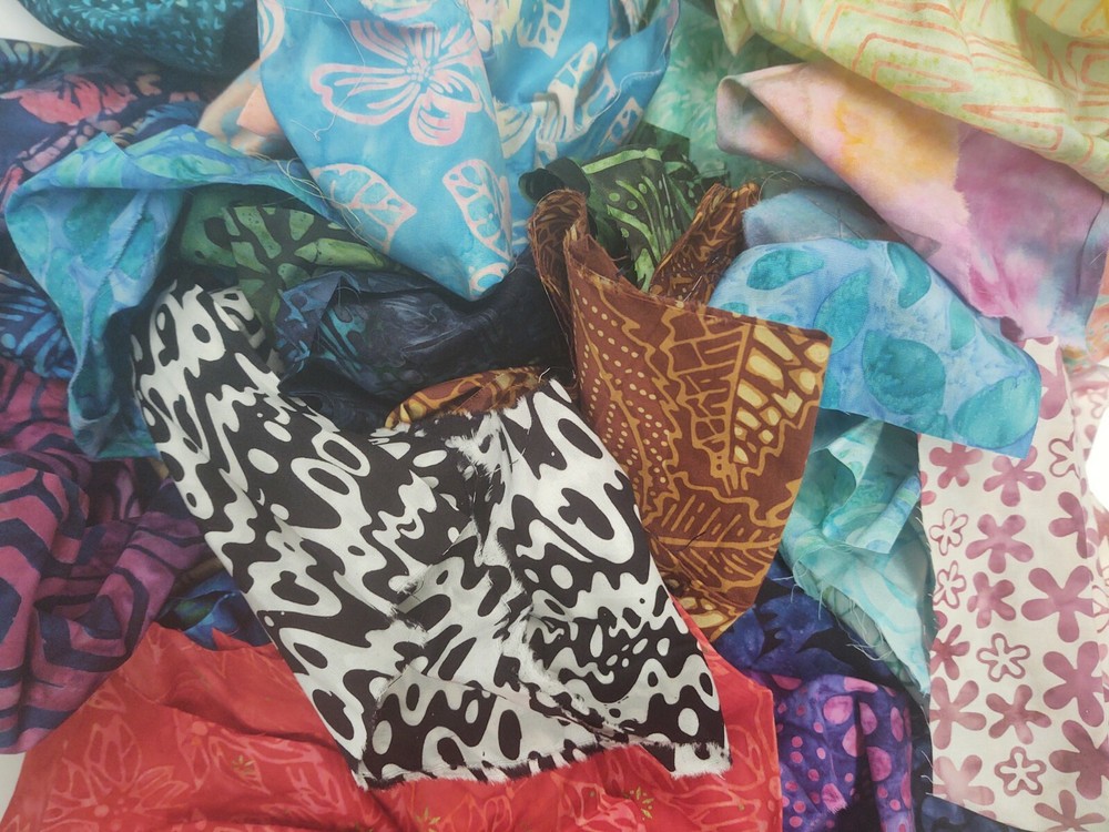 Lunn Fabric Scraps 1 Pound ~4 Yards Artisan Batik Hand Paints Grab Bag Scrap