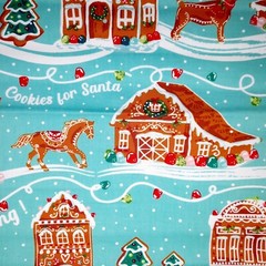 5 Pioneer Woman Fat Quarters Gingerbread Village Cookies for Santa Happy Baking