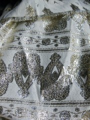 vintage 2-1/2 yd METALLIC & Cotton (?) FABRIC Gold & Silver on Cream 43″w. washd