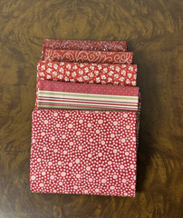Fat Quarter Bundle Lot of (5) Assorted Red Fabrics 100% Cotton 18″ x 22″ NEW