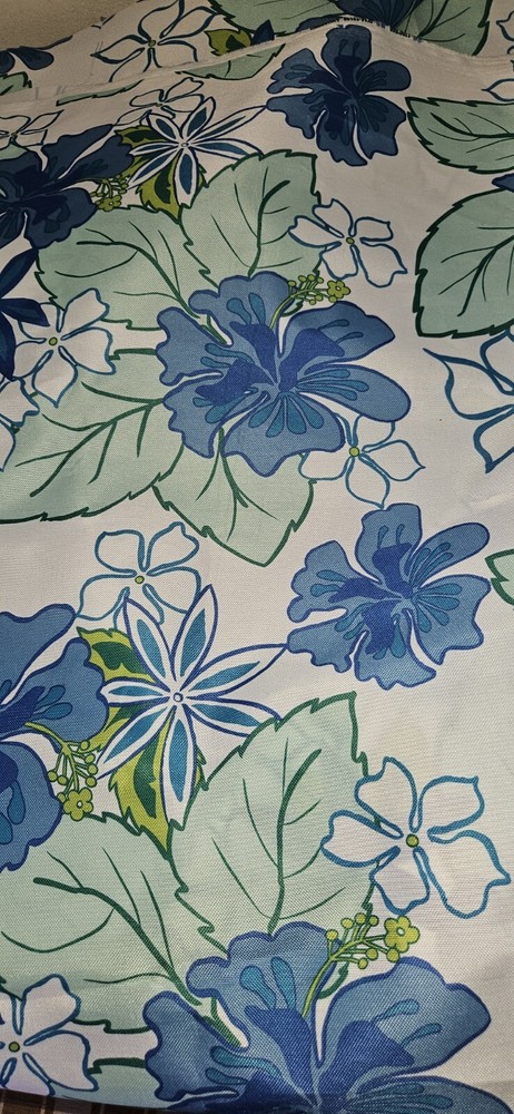 6yds BOLD Blue & Green Hawaiian Hibiscus Floral Fabric 60″ Wide NEW