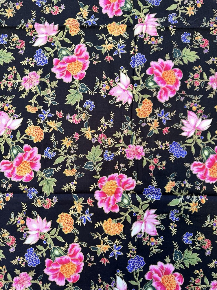 Marcus Brothers Textiles Gorgeous Floral Print 44” x 46”
