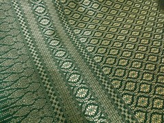 Green &Gold Thai Silk Traditional Fabric Wedding Dress Damask Pattern 40″ Drape
