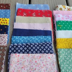 225 Mix Vintage pre cut charm pack Floral 4.5″ squares fabric quilt scrap cotton