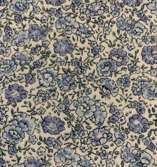 Vtg Floral Calico Fabric By Fabri-Quilt Blue Green White Cottagecore BTHY