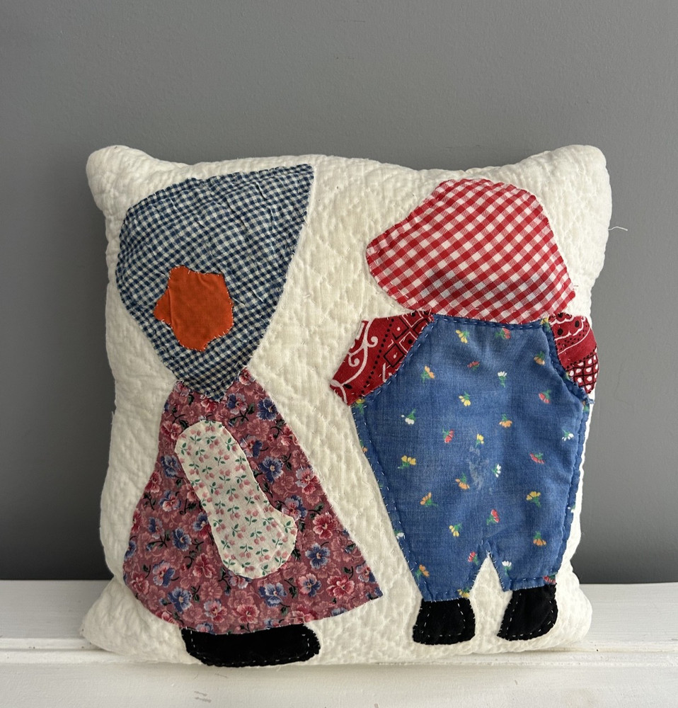 “Sunbonnet Sue” “Overall Sam” Vintage Handmade quilted throw pillow applique