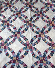 Cotton Fabric Patchwork Double Wedding Ring Print Cheater Quilt 3yds x 90″