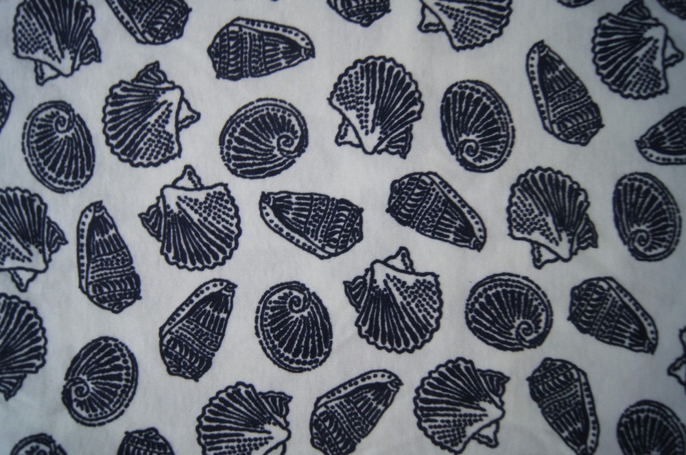 1/2 Yard Navy Seashells on White Soft Cotton Knit Fabric 20″ X 60″