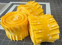 Jelly Roll Strips 100% Cotton 18 pc (2 1/2 x WOF) Single color rolls