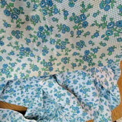 Vintage 60s Blue & White Cotton 5 yds Floral Grid Pattern 37W x 182L Lightweight