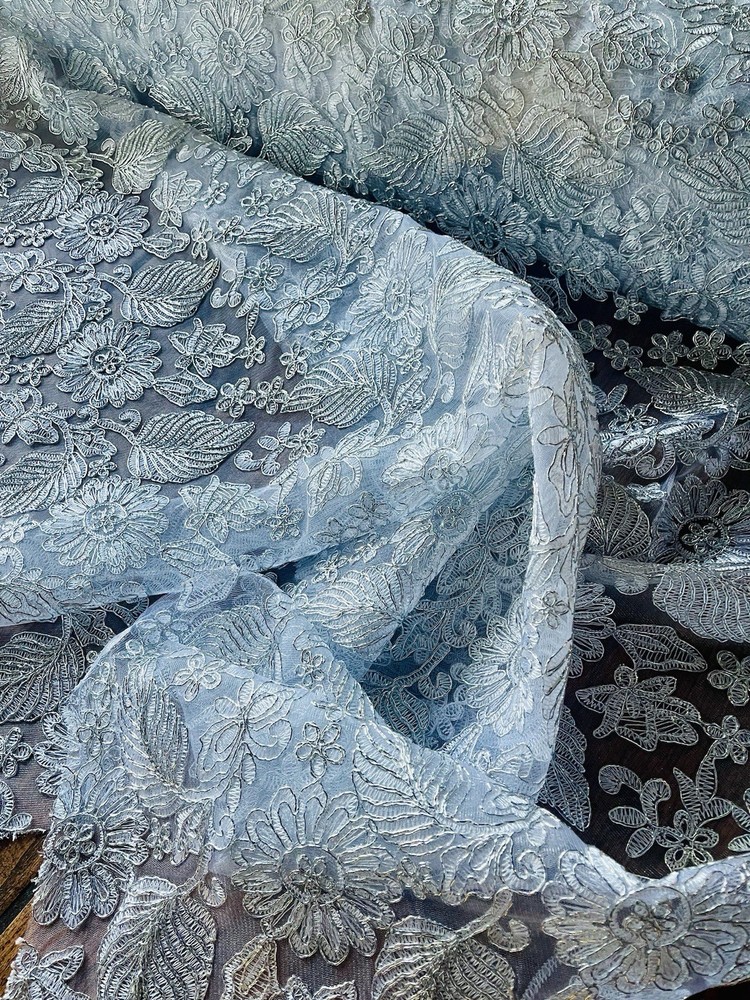 White Lace Fabric Floral Pattern Embroidery Scalloped DIY Wedding Party Decor