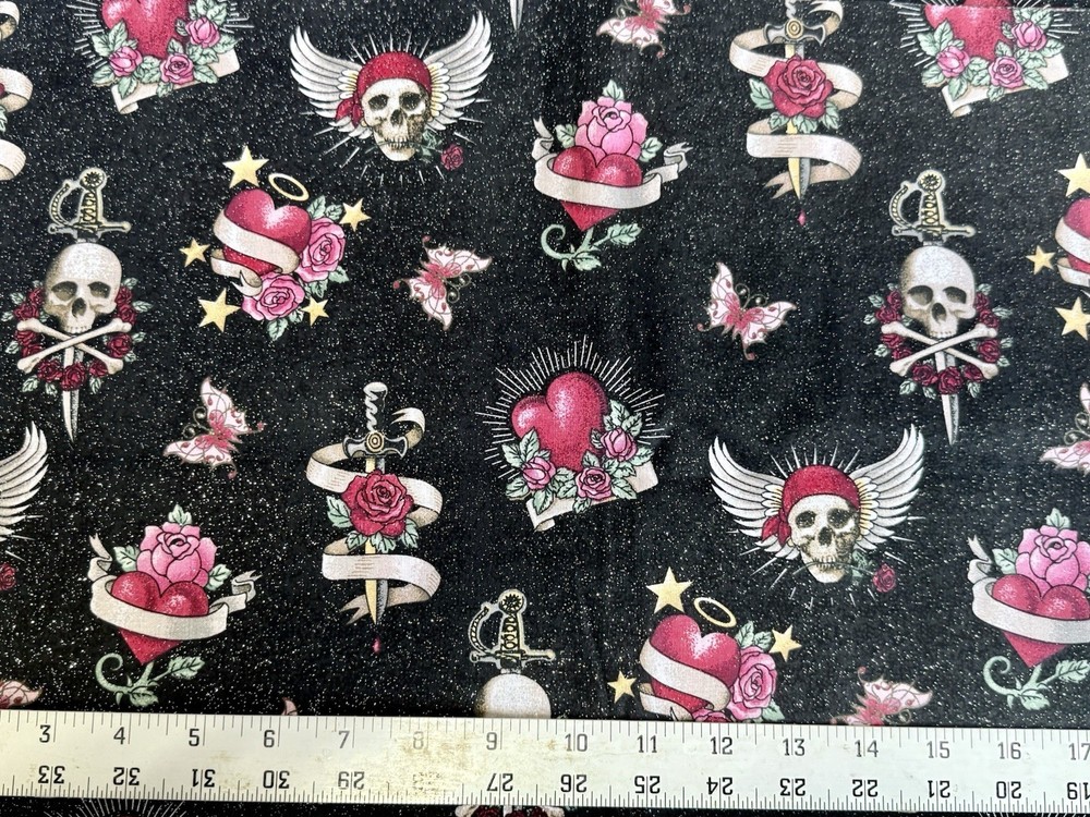 OOP 2009 Skulls and Roses, Fabric Traditions – 4.87 YDS x 44”