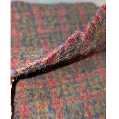 100% Felted Wool Fabric Remnant ~480 GSM Blanket Weight Plaid Red 35×42 VTG