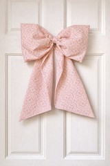 Big Puffy Bow, 21”x15”.