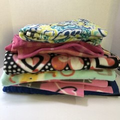 3 Pounds 2 Ounces Prints Fleece Fabric 6 Pieces Up to a Yard in Length