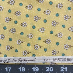 Little Daisies ‘Annie’ By Judie Rothermel For Marcus Brothers 1/2 Yard