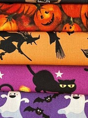 Quilting Fabric Lot – Halloween, 10 Fat Quarters + 1 FREE!