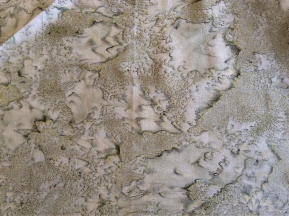 ANTHROLOGY BATIK #1999 LAVA- BROWN/GREEN MOTTLED 1 3/8 YARDS