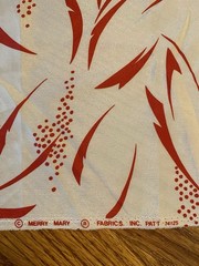 Vintage Floral Print Fabric 44” X 108” 3 Yards Polyester Red White Merry Mary