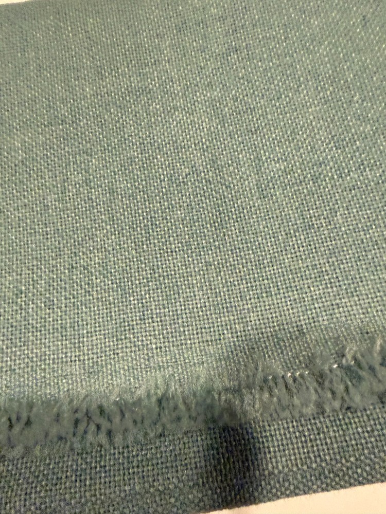 GREEN medium to heavy weave sewing fabric LIKE TWEED woven 1 YD. X 69″