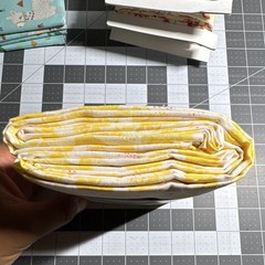 Jo-Ann Novelty Prints Pre-Cut Cotton Fabric 2yd 44in Lemons on White