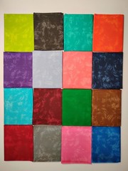 Lot of 16 Fat Quarters – Colorful Cotton Quilt Fabric Bundle – ‘Cloudy Tonal’